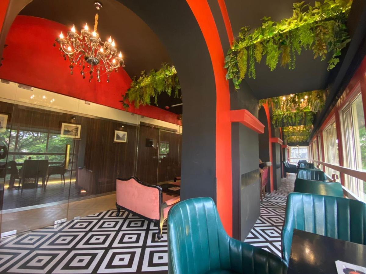 Gulf Hotel Mumbai- The Boutique Hotel Colaba Mumbai Ngoại thất bức ảnh