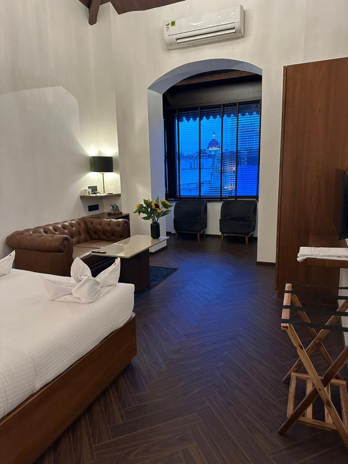 Gulf Hotel Mumbai- The Boutique Hotel Colaba Mumbai Ngoại thất bức ảnh