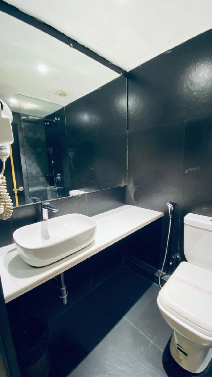Gulf Hotel Mumbai- The Boutique Hotel Colaba Mumbai Ngoại thất bức ảnh