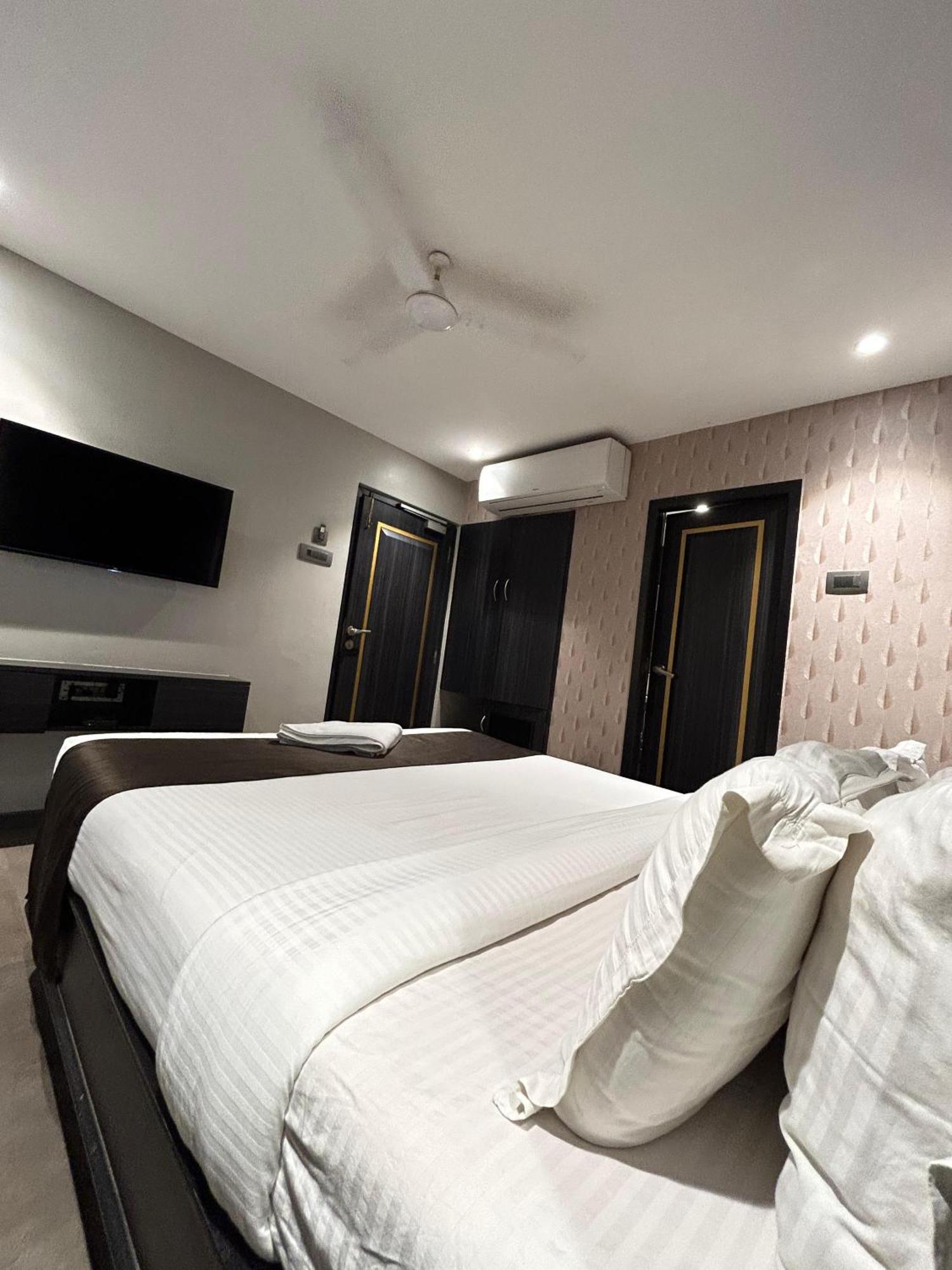 Gulf Hotel Mumbai- The Boutique Hotel Colaba Mumbai Ngoại thất bức ảnh