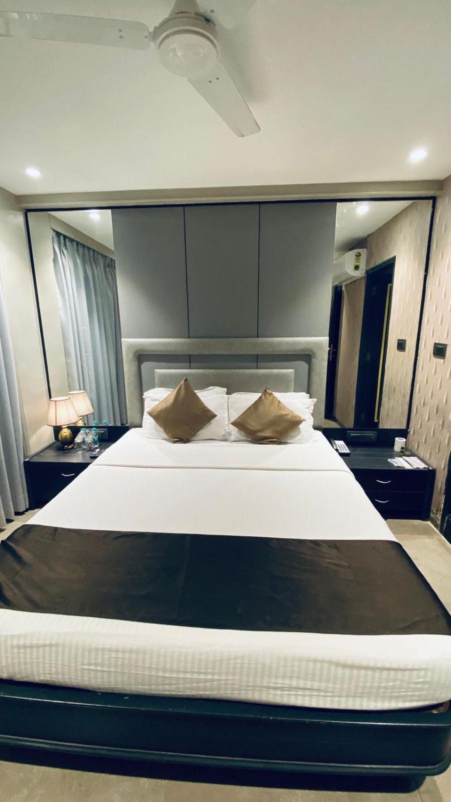 Gulf Hotel Mumbai- The Boutique Hotel Colaba Mumbai Ngoại thất bức ảnh