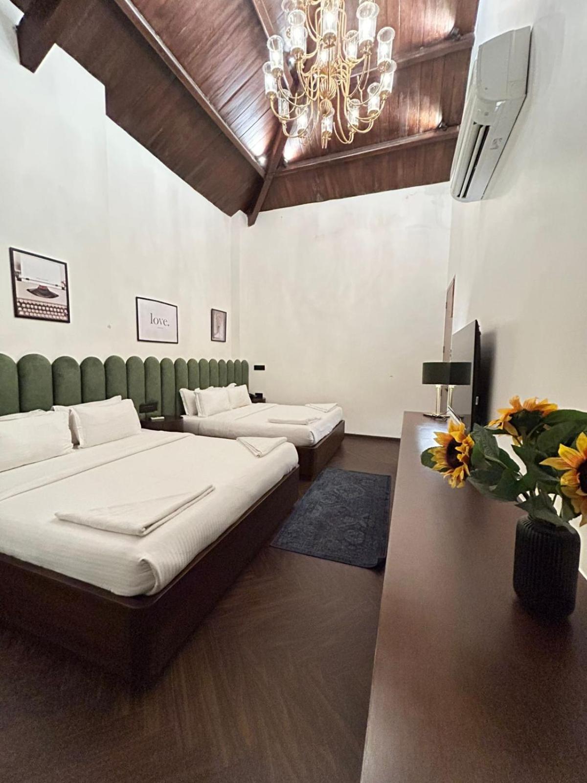 Gulf Hotel Mumbai- The Boutique Hotel Colaba Mumbai Ngoại thất bức ảnh