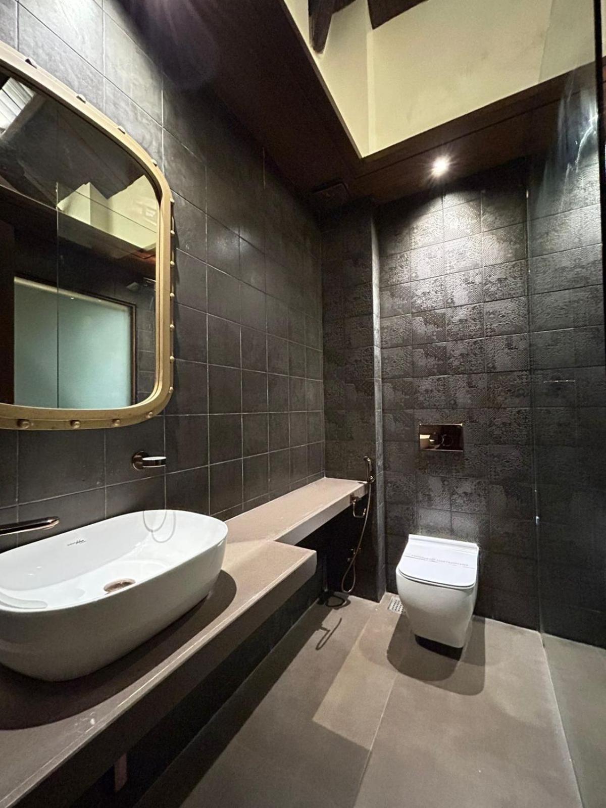 Gulf Hotel Mumbai- The Boutique Hotel Colaba Mumbai Ngoại thất bức ảnh