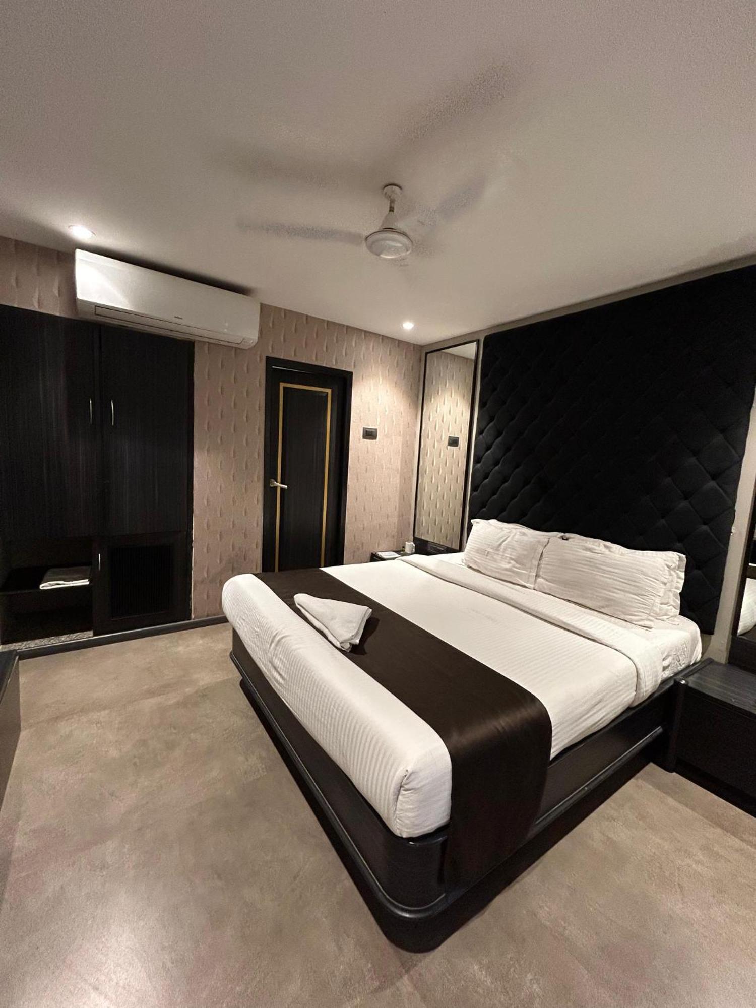 Gulf Hotel Mumbai- The Boutique Hotel Colaba Mumbai Ngoại thất bức ảnh