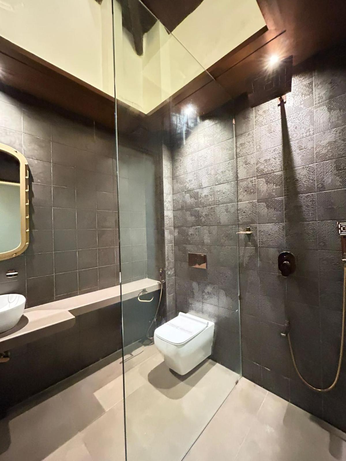 Gulf Hotel Mumbai- The Boutique Hotel Colaba Mumbai Ngoại thất bức ảnh
