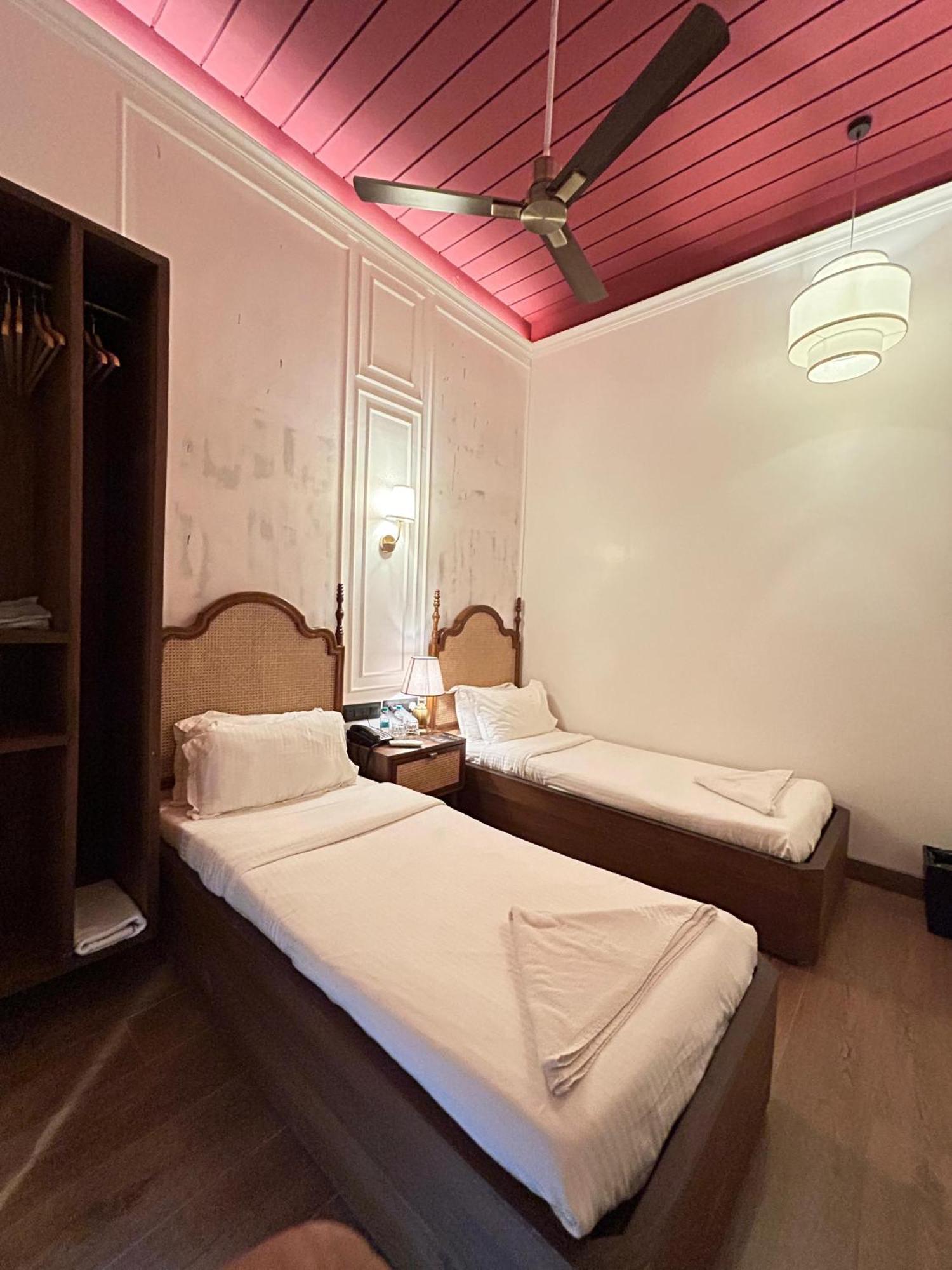 Gulf Hotel Mumbai- The Boutique Hotel Colaba Mumbai Ngoại thất bức ảnh