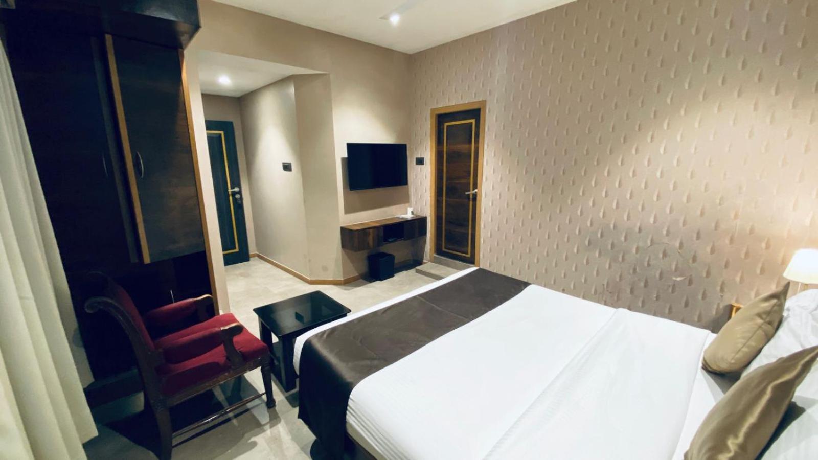 Gulf Hotel Mumbai- The Boutique Hotel Colaba Mumbai Ngoại thất bức ảnh